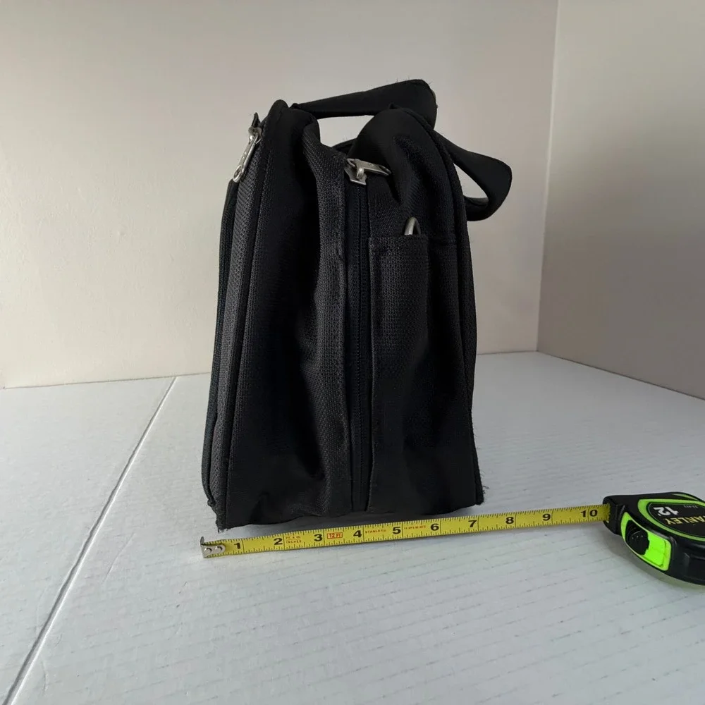 Samsonite Travel Boarding Bag Black Medium Size with Adjustable Strap